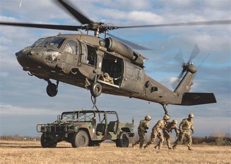 The Us Armys Uh 60v Brings Older Black Hawks Into The Digital Age