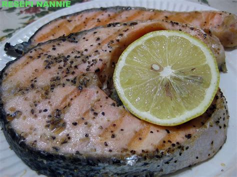 Oleh karena itu, ketika memasak ikan salmon tidak perlu. RESEPI NANNIE: GRILL SALMON n SALAD