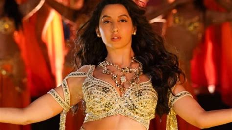 Nora Fatehi Burns Up Internet With Sexy Belly Dancing In Satyameva Jayate 2s Kusu Kusu Song Watch