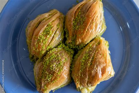 Turkish Midye Baklava Mussel Shaped Baklava With Green Pistachio