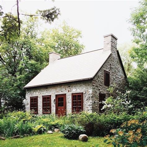 Pin By Charles Lee On Colonial Homes Small Cottage Homes Cottage