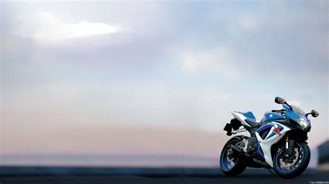 beautiful bike suzuki gsx r 600 wallpapers and images wallpapers pictures photos