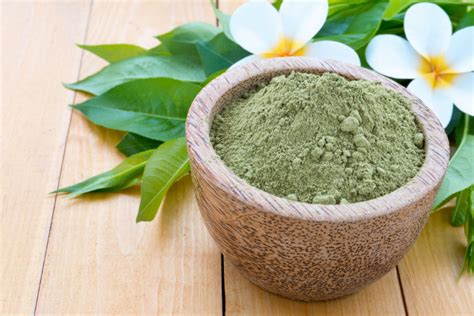 NaLaN'ın Dünyası - NlnDnys: Evde Kolayca Yapabileceğiniz Bitkisel Saç