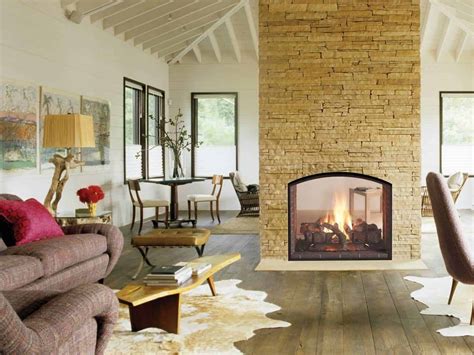These 15 Double Sided Fireplaces Wishing For The Coldest