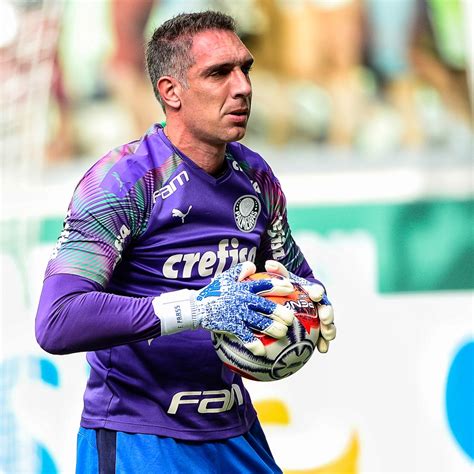 Fernando Prass, goleiro do Palmeiras, acerta com o Ceará ...