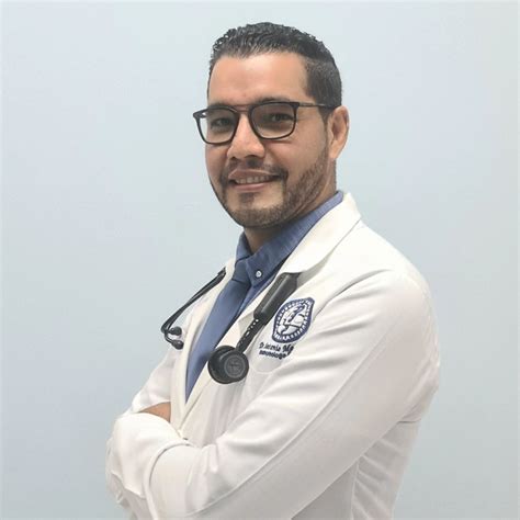 Dr Antonio Martínez