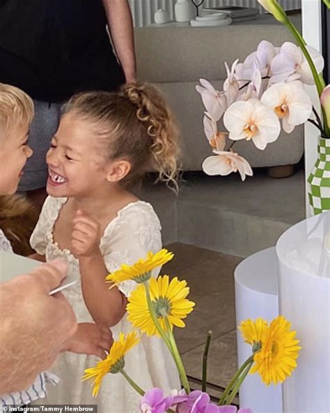Tammy Hembrow Shares A Sweet Moment From Her Gender Reveal Party Express Digest