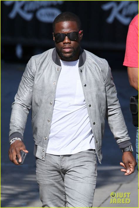 Photo Kevin Hart Goes Shirtless Bares Buff Body For Miami Jog