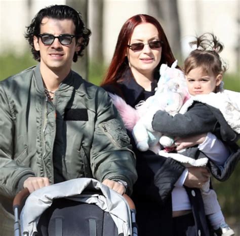 Heres How Joe Jonas And Sophie Turner Really Feel About Expecting Baby