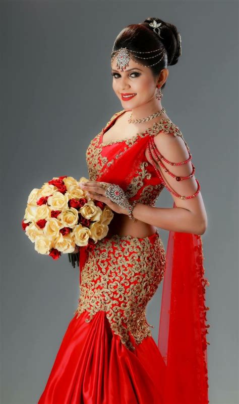 Pin By Nethmi On Models Bridesmaid Saree Indian Bridal Indian Bridal Fashion