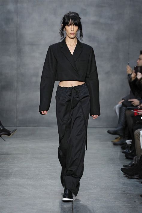 Vera Wang Ready To Wear Fall Winter 2020 New York Nowfashion