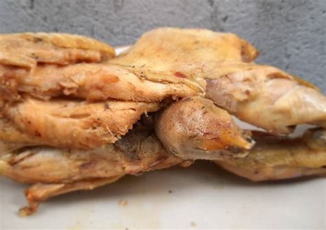Ayam ingkung khas yogyakarta merupakan salah satu makanan yang disajikan saat acara syukuran. Resep Ingkung Ayam Buntung oleh KUALI_QUE Dewi Rini - Cookpad