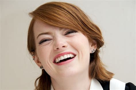 2500x1667 Actress Emma Stone Wallpaper Coolwallpapersme