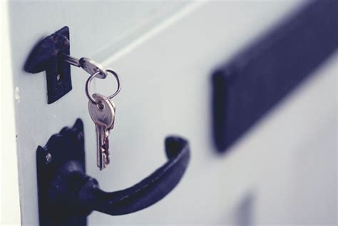 Changing Locks For A Rental Property Landlord Gurus Experience