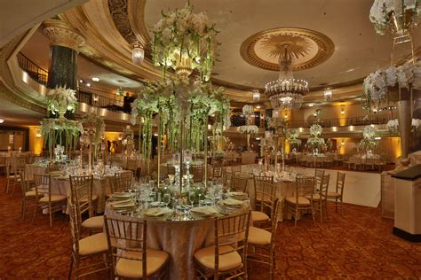 Luxurious Ivory And Gold Intercontinental Chicago Wedding Yanni