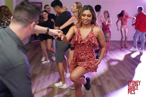 Salsa Bachata Reggaeton Twerk Samba Classes In Sydney Tropical Soul Dance Studio