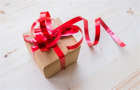 Best gifts for future nurses. 22 Awesome Gift Ideas Nurses Will Adore - NurseBuff