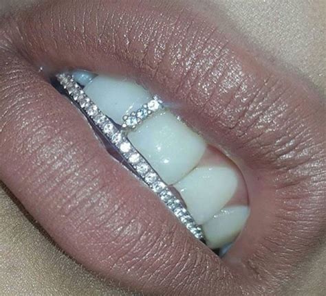 Pin By Lyfestyle Lacy On Acceѕѕorιeѕ Diamond Grillz Teeth Jewelry