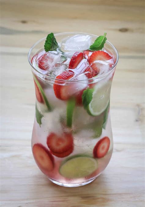 Spring Cleansing Strawberry Detox Water Watch What U Eat