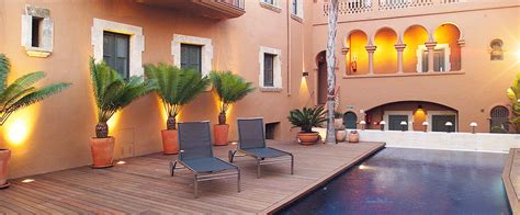 Book with verychic to receive offers on the most exclusive and luxurious 4 & 5* hotels in the world, with exceptional discounts of up. Hotel Gran Claustre **** VeryChic - Ventes privées d ...