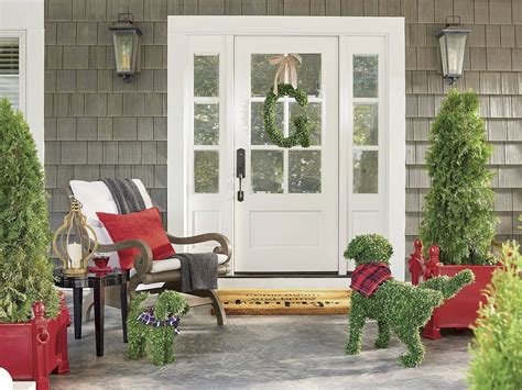 Beautiful Front Porch Christmas Decorating Ideas For 2023 The Fshn
