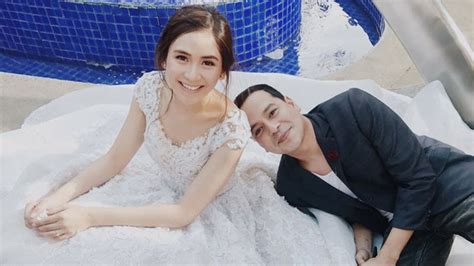 Sarah And John Lloyd Are The Saving Grace Of Finally Found Someone Pepph