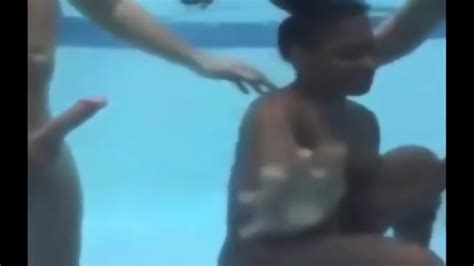 Black Woman Sucking 2 Cocks Underwater Eporner