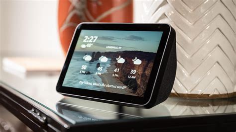 Amazon Echo Show 8 Review The Best Alexa Smart Display Period Cnet