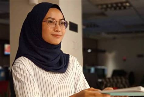 Real estate adalah manajer umum hingga spesialis pemasaran. Empat hotel larang kakitangan wanita bertudung, diberi ...