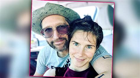 We would like to show you a description here but the site won't allow us. Amanda Knox Secretly Married To Chris Robinson-- See The Marriage Certificate