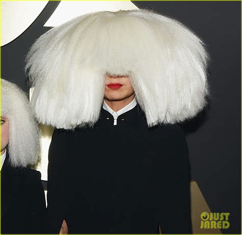 Sia And Chandelier Dancer Maddie Ziegler Wig Out At Grammys 2015 Photo