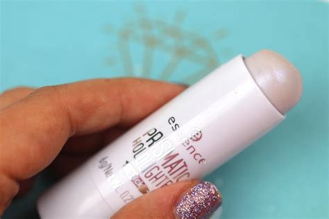 Affordable, fun, cruelty free and high quality cosmetics. Glam & Shine - Beautyblog: essence Prismatic Highlighter ...