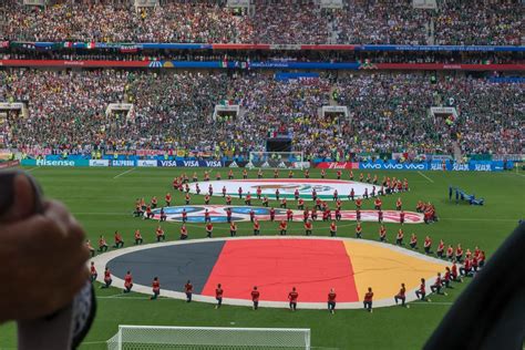 › › › 531 spiele auf deutsch: Performance vor dem Spiel Deutschland gegen Mexiko ...