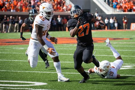Oklahoma State Football Justice Hill Receives Freshman All American