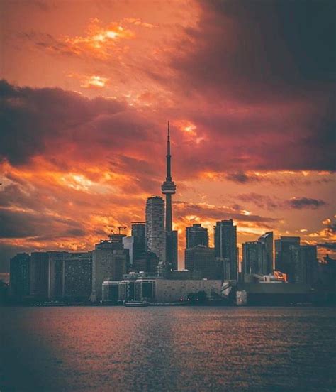 Toronto | Toronto skyline, Toronto city, Toronto ontario canada