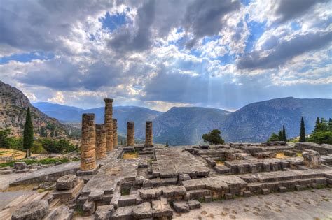 Divine Delphi And Breathtaking Meteora Athens Insiders Private Tours