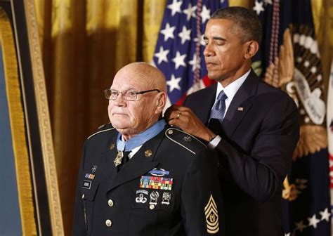 Two Us Soldiers Receive The Medal Of Honor Decades After Heroism
