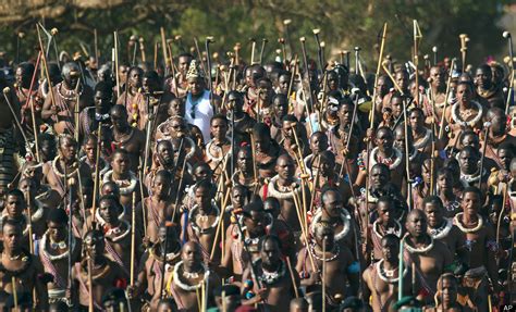 Swaziland Virgins Parade In Front Of King To Celebrate Chastity Unity