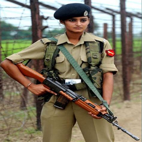 Indian Women Military Police In 2021 Military Women Female Soldier