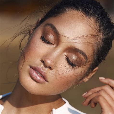 5 Steps To Achieving The Famous Instagram Nude Makeup Look The