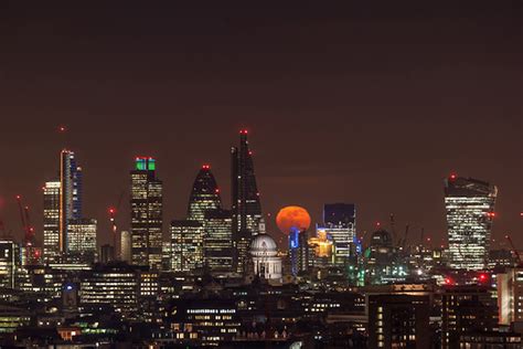 Beautiful Shots Of The Sun And Moon Over London Londonist