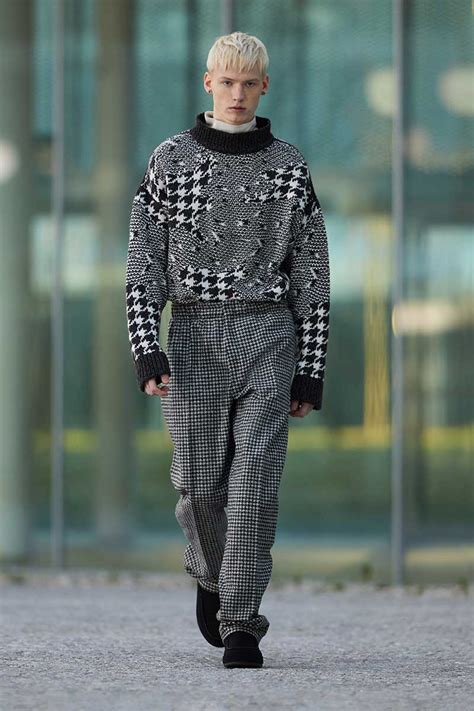 Get the latest on the winter games. Herencollectie Ermenegildo Zegna herfst winter 2021 2022 ...