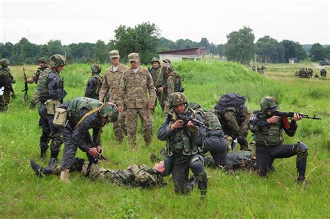Us Army Begins Training Ukrainian Soldiers Wjct News
