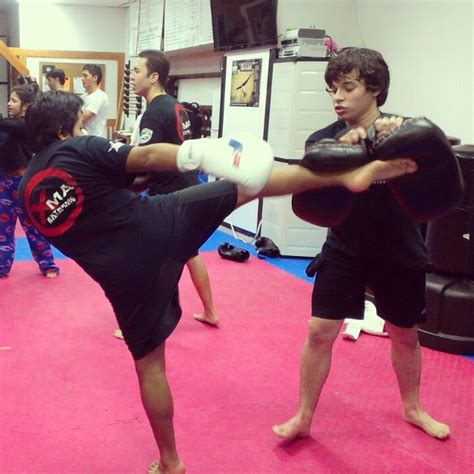 Muay Thai Training At Extreme Martial Arts Extreme Martial Arts Muay Thai Training Martial Arts