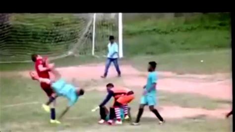 Big Bully In Bangalore Neutralised By An Unbelievable Flying Kick In The Amateur League Youtube