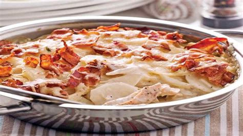 Gratin de poulet et pommes de terre Délicieux
