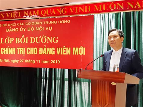 Ngày 05/4, quốc hội sẽ bỏ phiếu bầu thủ tướng chính phủ. Đảng ủy Bộ Nội vụ khai giảng lớp Bồi dưỡng lý luận chính ...