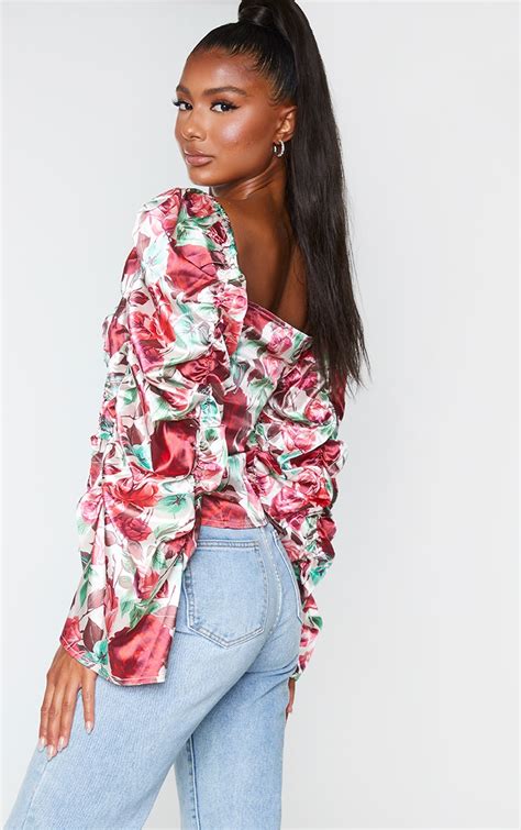 Red Floral Print Ruched Front Puff Sleeve Crop Top Prettylittlething