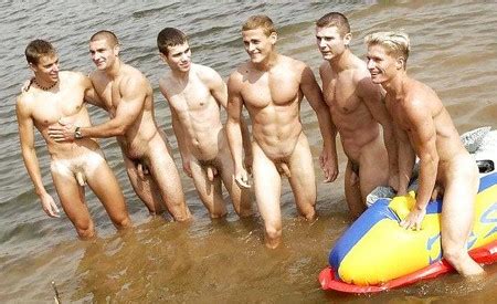 Nude Males In Public Group Pics Xhamster