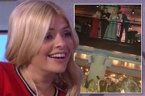 What A Difference A Day Makes Holly Willoughby Looks Fresh Faced After Presenting This